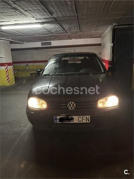 Usado VW Golf IV 105 CV (77 kW) 2003 Negro Berlina