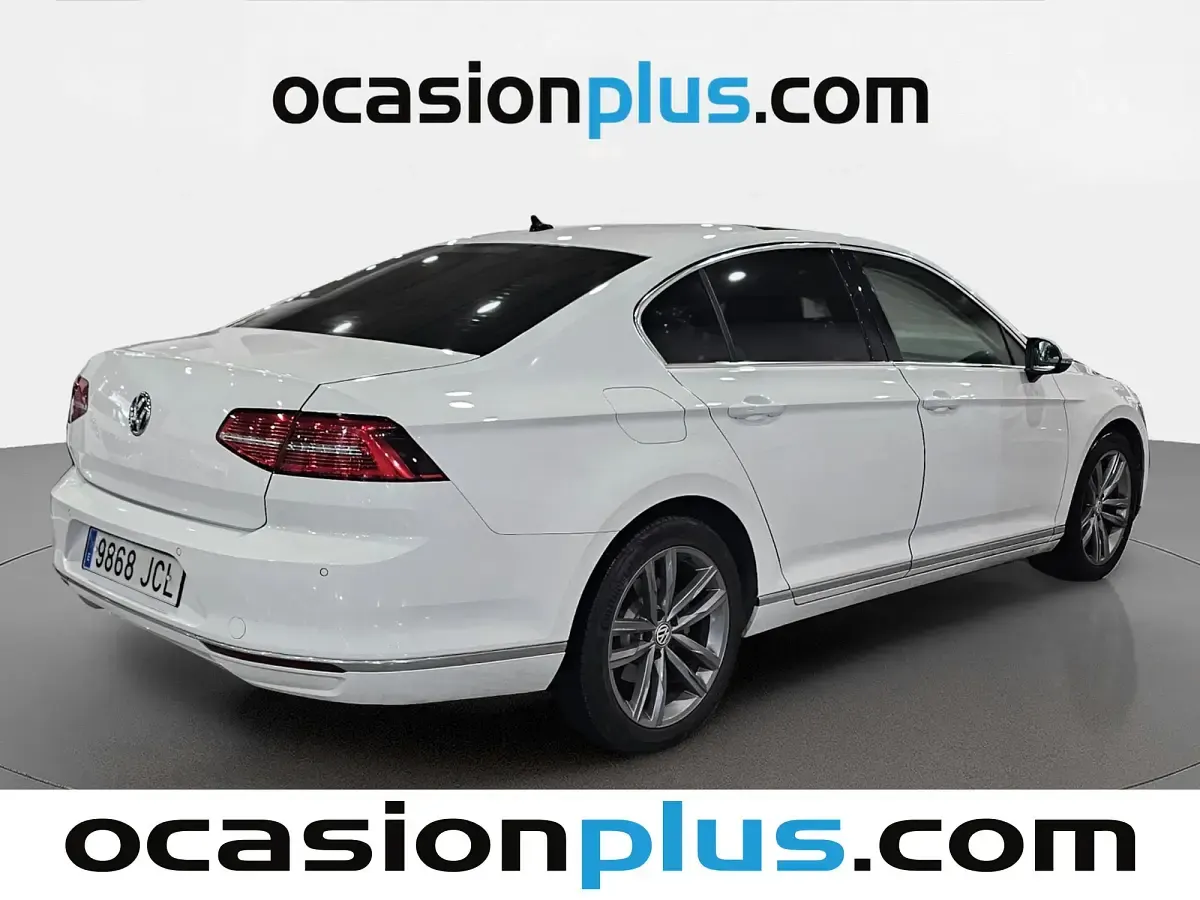 Usado VW Passat Sport 150 CV (110 kW) 2015 Blanco Berlina