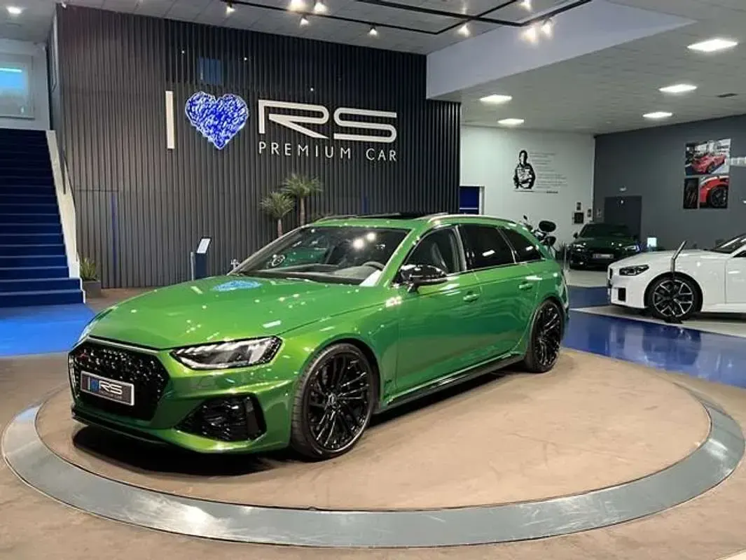 Usado Audi RS4 Sport 450 CV (330 kW) 2022 Verde Familiar