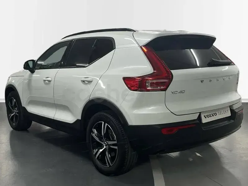 Nuevo Volvo XC40 Plus 163 CV (119 kW) 2026 Blanco SUV