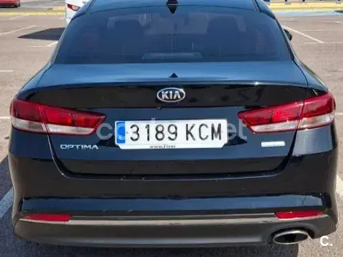 Usado Kia Optima 141 CV (103 kW) 2017 Negro Berlina