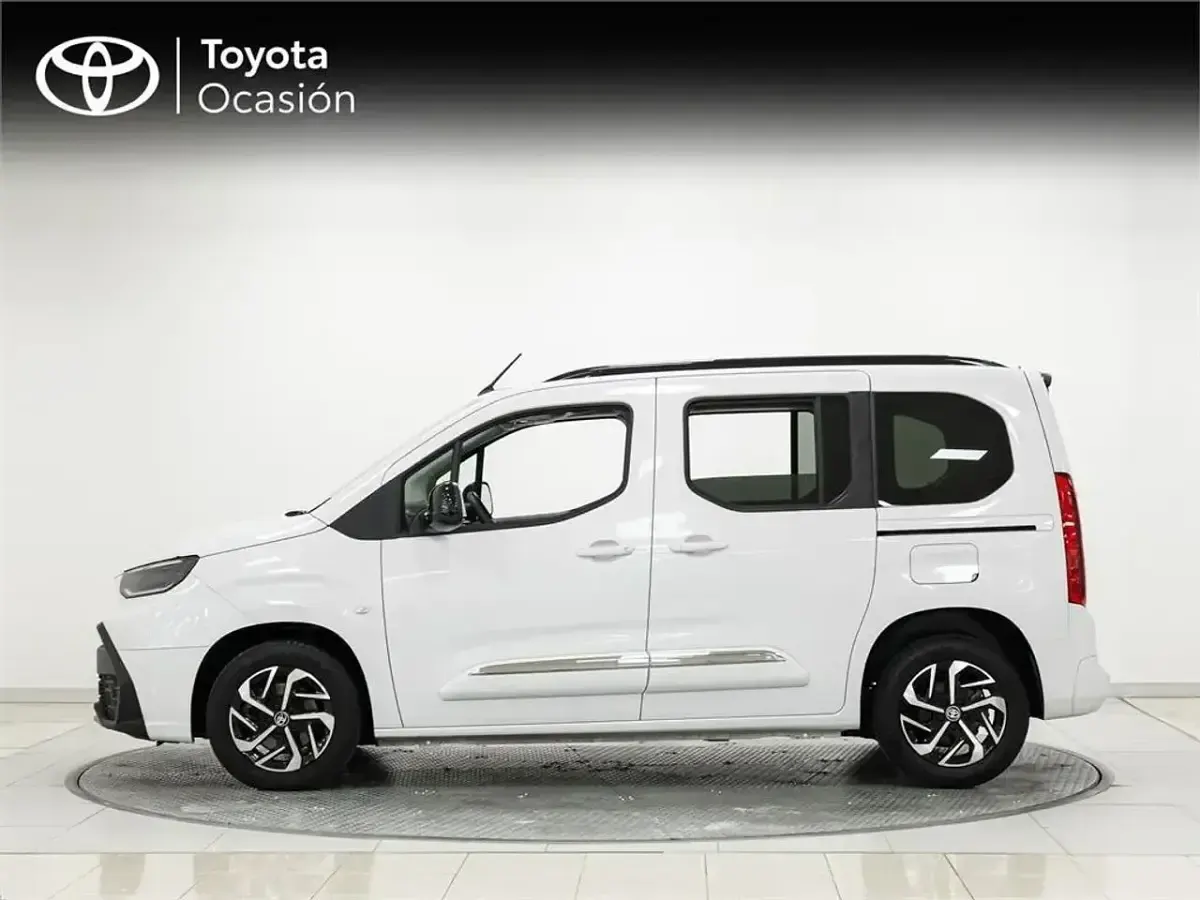 Usado Toyota Proace City Active 130 CV (95 kW) 2024 Blanco Monovolumen