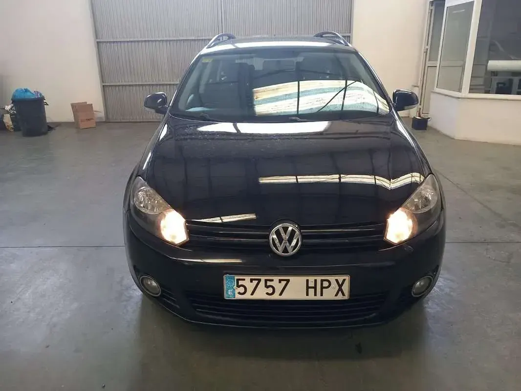 Usado VW Golf VII Advance 105 CV (77 kW) 2013 Azul Familiar