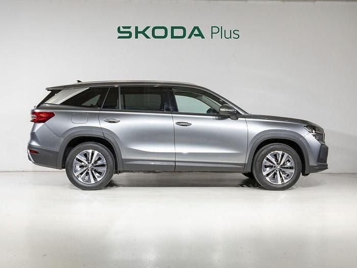 Usado Skoda Kodiaq Selection 150 CV (110 kW) 2025 Gris SUV