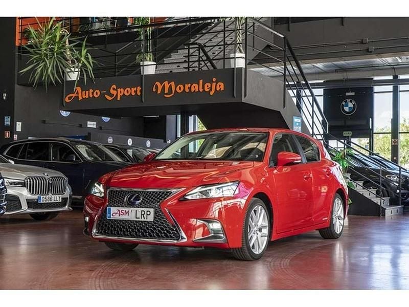 Rojo Usado 2021 Lexus CT200h Executive Line Utilitario | 23.900 € (Un poco caro) - Imagen 1/4