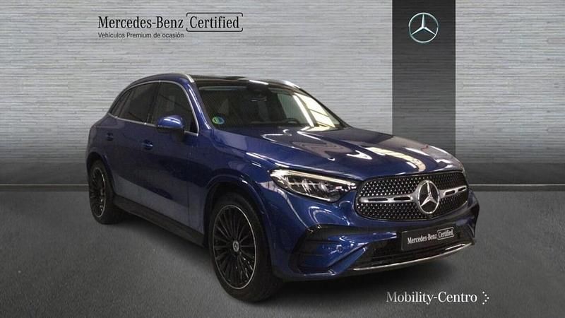 Usado Mercedes GLC220 AMG line 197 CV (144 kW) 2024 Spektral blue  metallic paint
