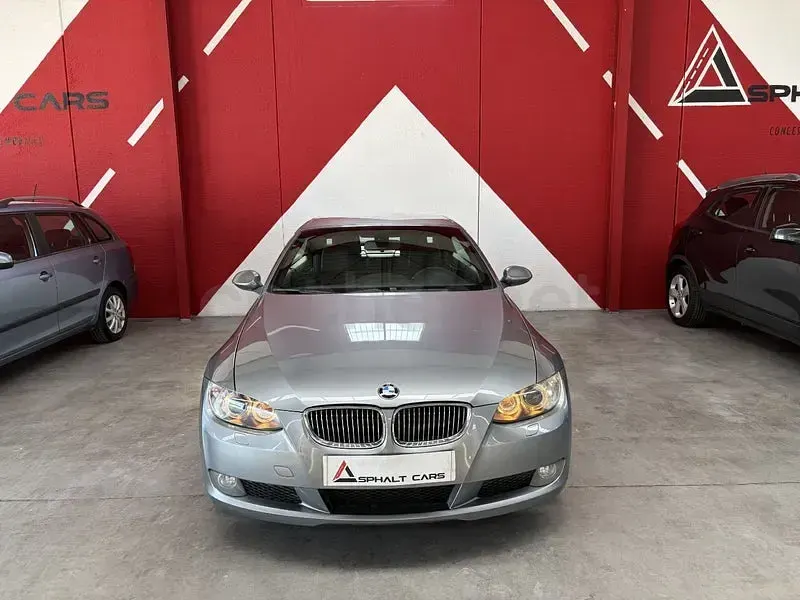 Usado BMW 320 Cabriolet 177 CV (130 kW) 2009 Gris / plata Descapotable