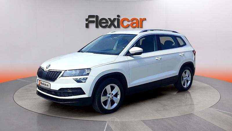 Usado Skoda Karoq Ambition 150 CV (110 kW) 2022 Blanco SUV