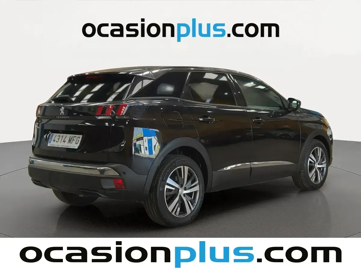 Usado Peugeot 3008 Allure 130 CV (95 kW) 2023 Negro SUV