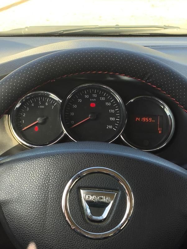 Käytetty Dacia Sandero Stepway 89 HP (65 kW) 2014 Musta