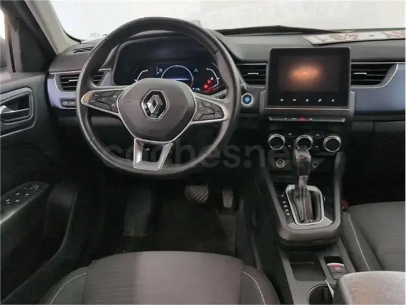 Usado Renault Arkana Intens 145 CV (106 kW) 2022 Gris / plata SUV