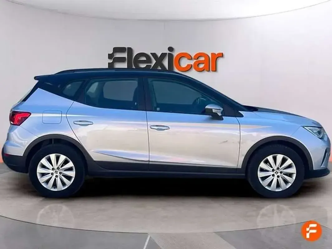 Usado Seat Arona Style 116 CV (85 kW) 2022 Gris SUV