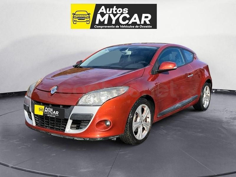 Usado Renault Mégane Dynamique 105 CV (77 kW) 2009 Naranja Berlina