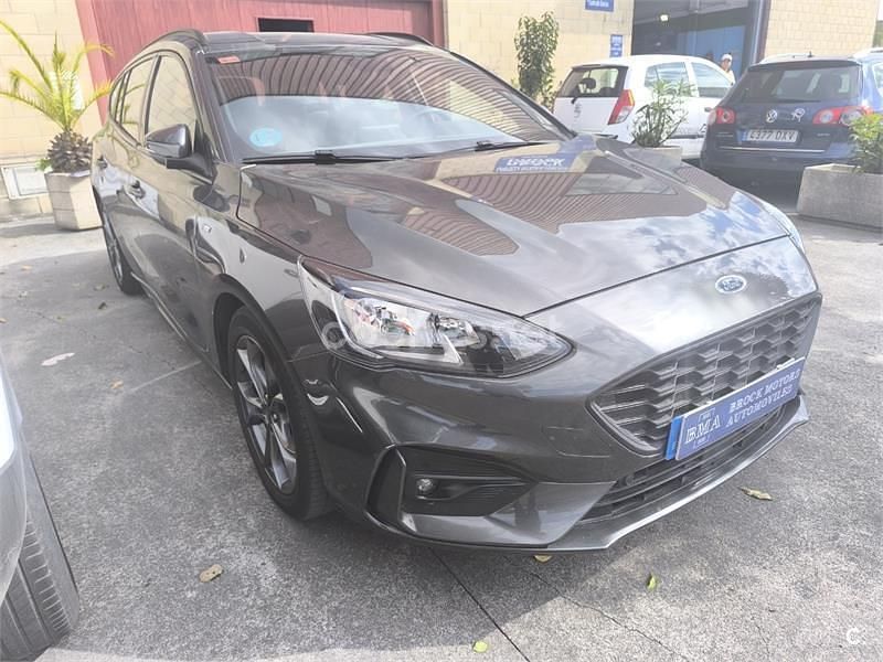Usado Ford Focus ST-Line 120 CV (88 kW) 2019 Negro Familiar
