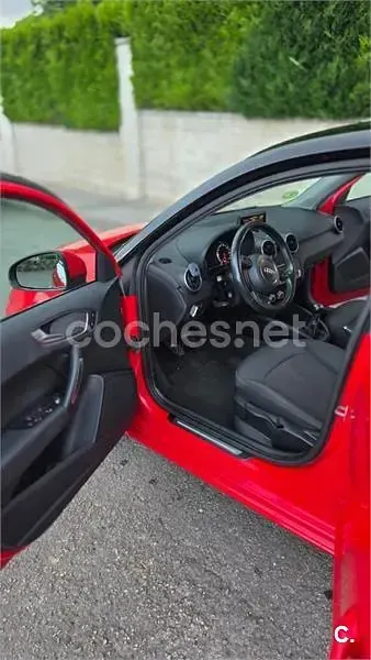 Usado Audi A1 Sportback Attraction 116 CV (85 kW) 2016 Rojo Utilitario