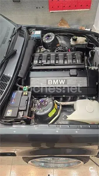 Usado BMW 316 102 CV (75 kW) 1990 Gris / plata Berlina