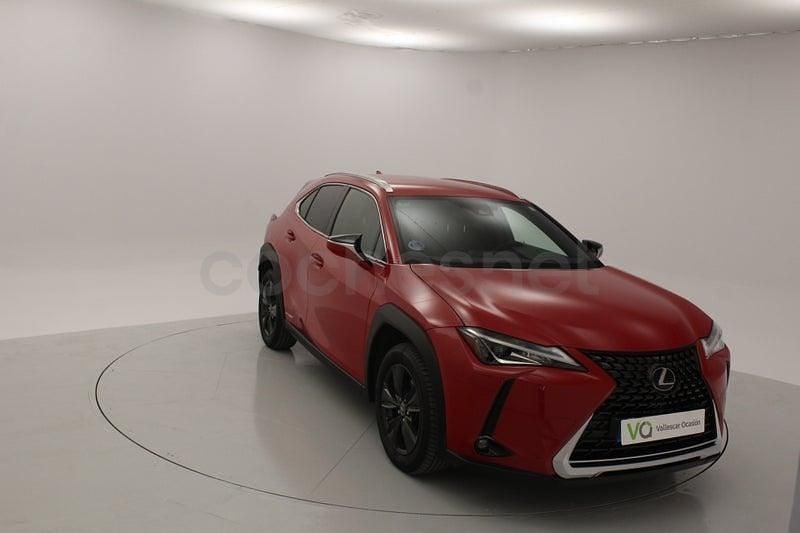 Usado Lexus UX Business Edition 184 CV (135 kW) 2019 Rojo SUV