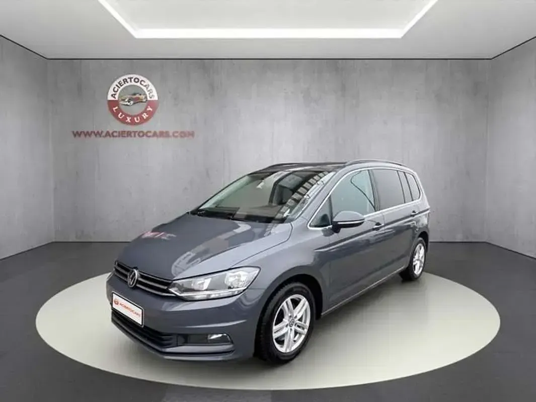 Usado VW Touran Advance 150 CV (110 kW) 2020 Gris Monovolumen