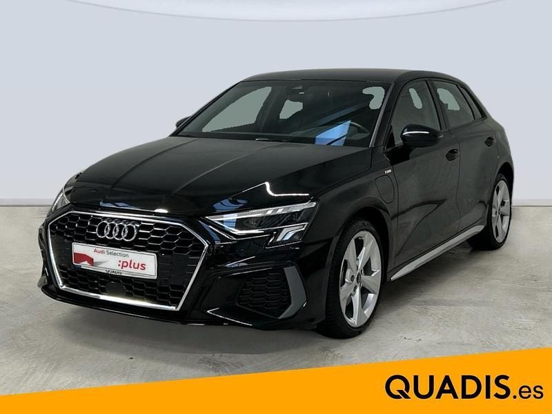 Usado Audi A3 e-tron S-Line 204 CV (150 kW) 2022 Negro Utilitario
