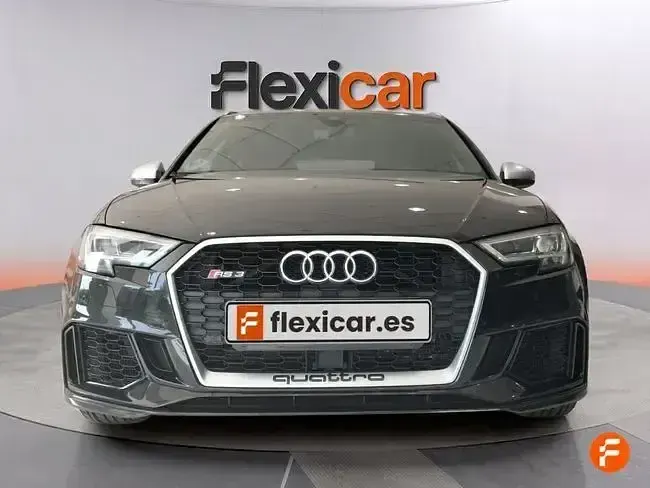 Usado Audi RS3 400 CV (294 kW) 2018 Negro Berlina