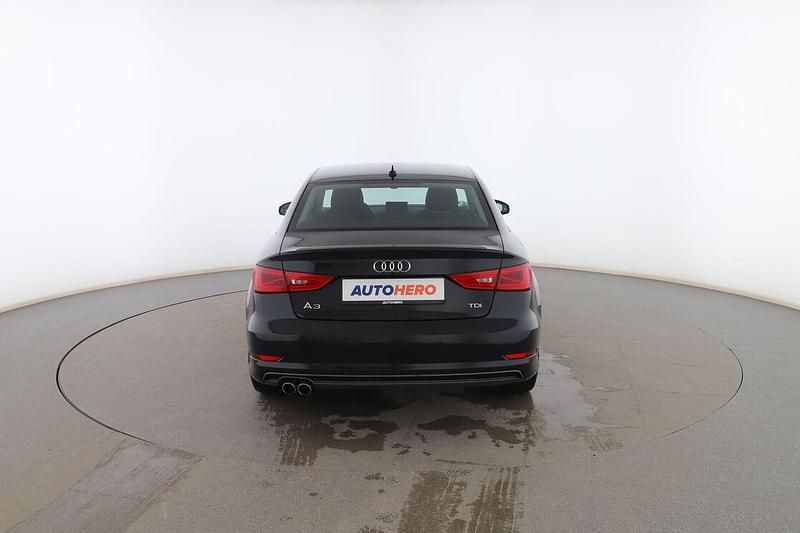 Usado Audi A3 S-Line 150 CV (110 kW) 2015 Negro Berlina
