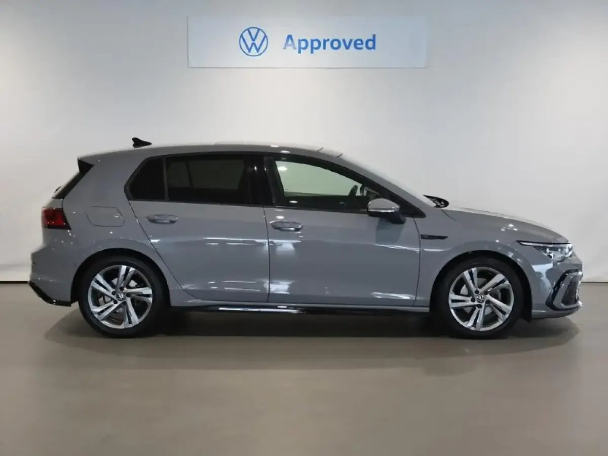 Usado VW Golf VII R-line 150 CV (110 kW) 2021 Gris/plata Utilitario
