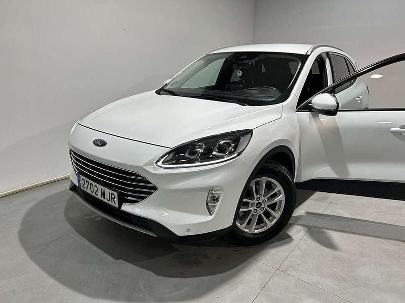 Usado Ford Kuga ST-Line X 150 CV (110 kW) 2023 Blanco SUV