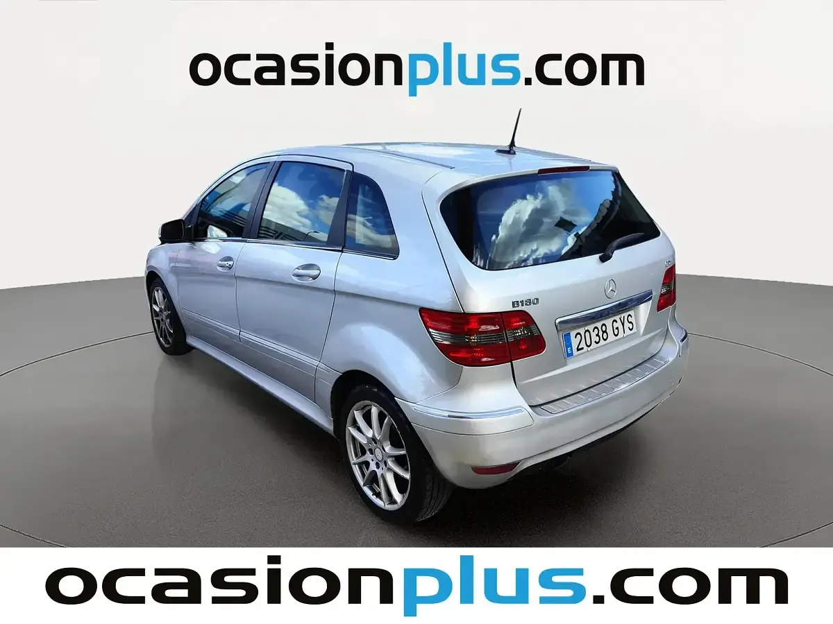 Usado Mercedes B180 109 CV (80 kW) 2010 Gris Monovolumen