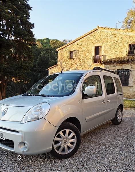 Usado Renault Kangoo Expression 90 CV (66 kW) 2013 Gris / plata Familiar