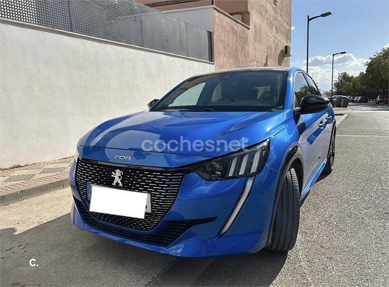 Azul Usado 2023 Peugeot 208 GT Utilitario | 18.000 € (Un poco caro) - Imagen 1/4