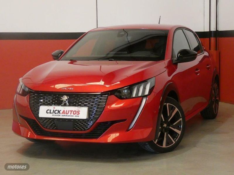 Rojo Usado 2021 Peugeot 208 GT Utilitario | 14.350 € (Un poco caro) - Imagen 1/4