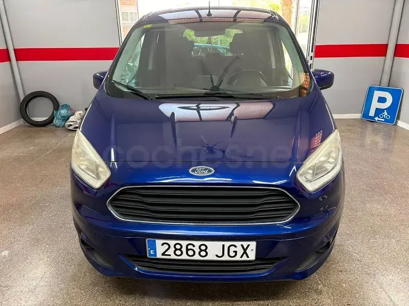 Usado Ford Tourneo Courier Trend 75 CV (55 kW) 2015 Azul Monovolumen