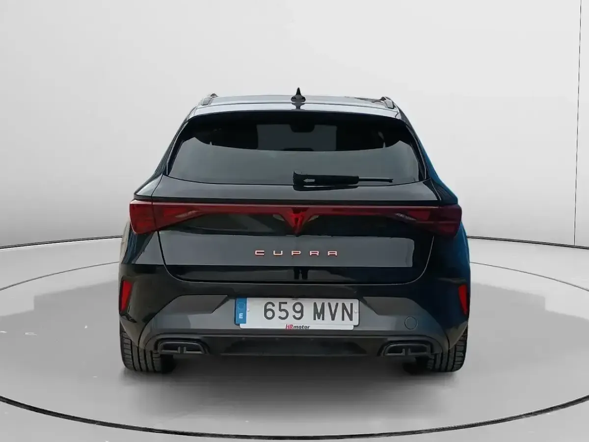 Usado Cupra Leon 150 CV (110 kW) 2024 Negro Familiar