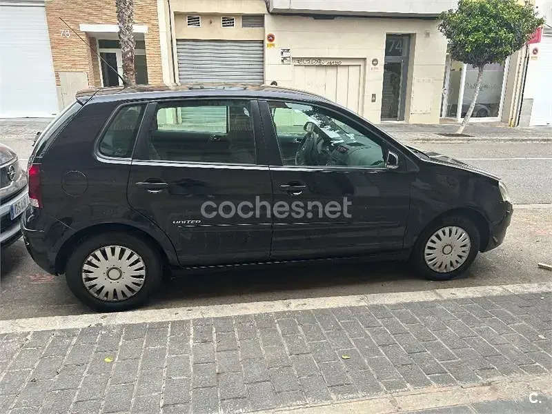 Usado VW Polo United 60 CV (44 kW) 2008 Negro Utilitario