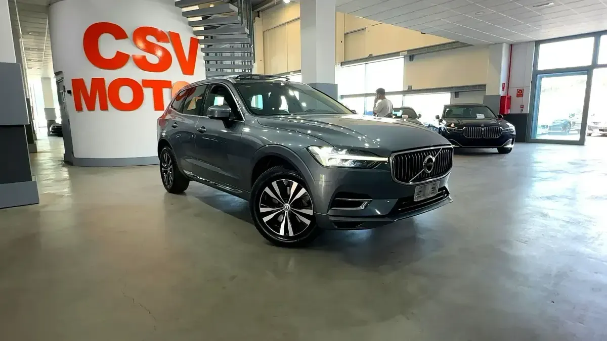 Usado Volvo XC60 Core 350 CV (257 kW) 2021 Gris SUV