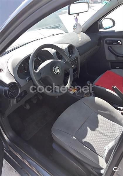 Usado Seat Ibiza Stella 64 CV (47 kW) 2003 Gris / plata Utilitario