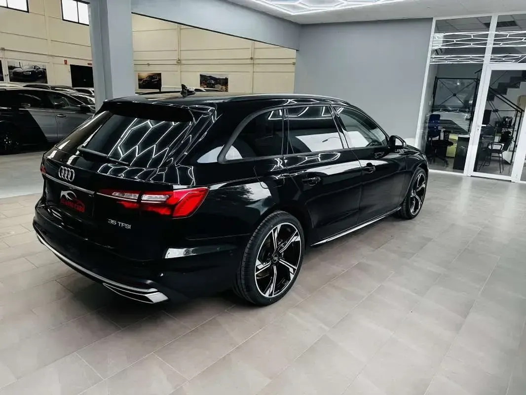 Usado Audi A4 Advanced 150 CV (110 kW) 2024 Negro Familiar
