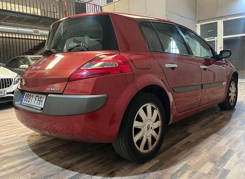 Usado Renault Mégane II Business 106 CV (77 kW) 2007 Rojo Utilitario