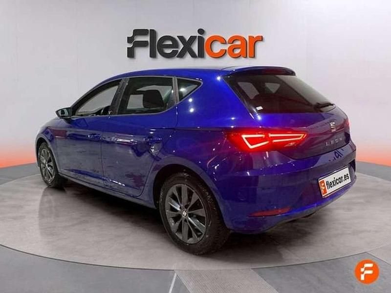 Usado Seat Leon ST Style 116 CV (85 kW) 2019 Azul Familiar