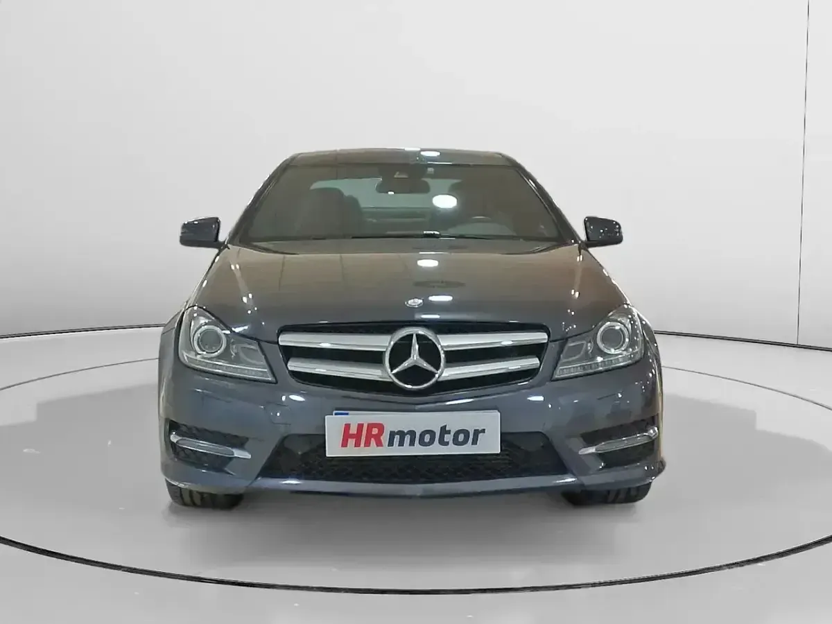 Usado Mercedes C220 170 CV (125 kW) 2015 Blanco Coupe