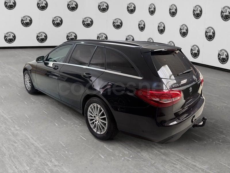 Usado Mercedes C200 Elegance 136 CV (100 kW) 2014 Negro Familiar