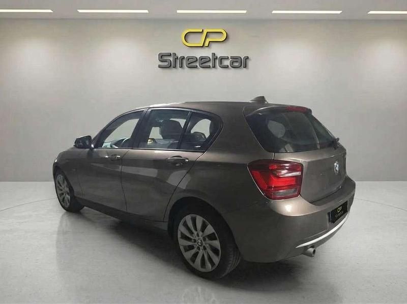 Usado BMW 118 150 CV (110 kW) 2014 Gris Utilitario