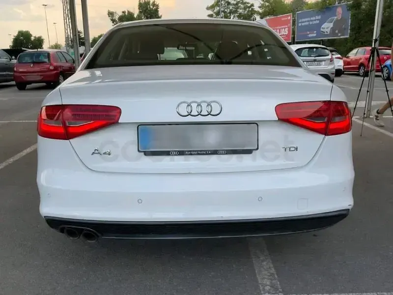 Usado Audi A4 S-Line 150 CV (110 kW) 2015 Blanco Familiar