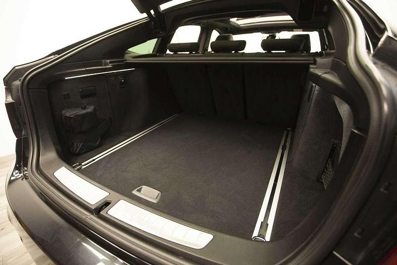 Usado BMW 318 Gran Turismo Comfort Edition 143 CV (105 kW) 2014 Negro Berlina