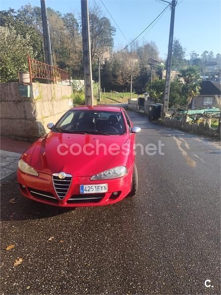 Usado Alfa Romeo 147 120 CV (88 kW) 2007 Rojo Utilitario