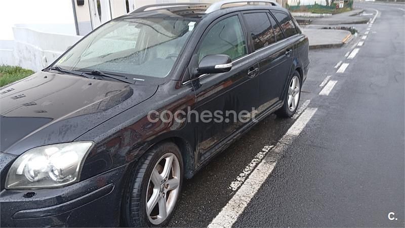 Usado Toyota Avensis Executive 150 CV (110 kW) 2006 Negro Familiar