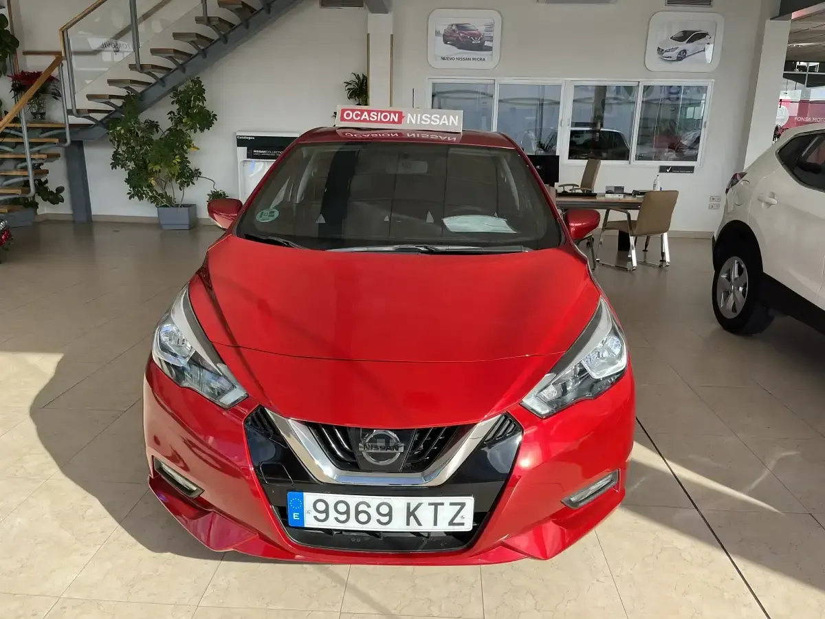 Usado Nissan Micra Acenta 100 CV (73 kW) 2019 Rojo Utilitario