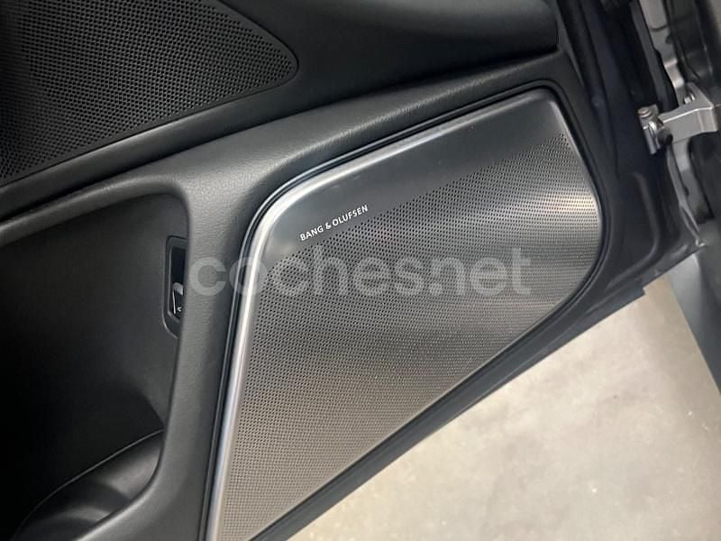 Usado Audi RS6 605 CV (444 kW) 2018 Gris / plata Familiar