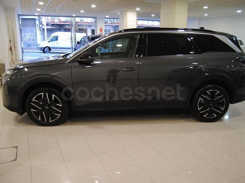 Usado Peugeot 5008 Allure 136 CV (100 kW) 2025 Gris / plata SUV