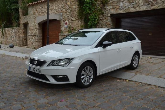 Usado 2019 Seat Leon ST Reference Familiar | 11.150 € (Precio justo) - Imagen 1/4